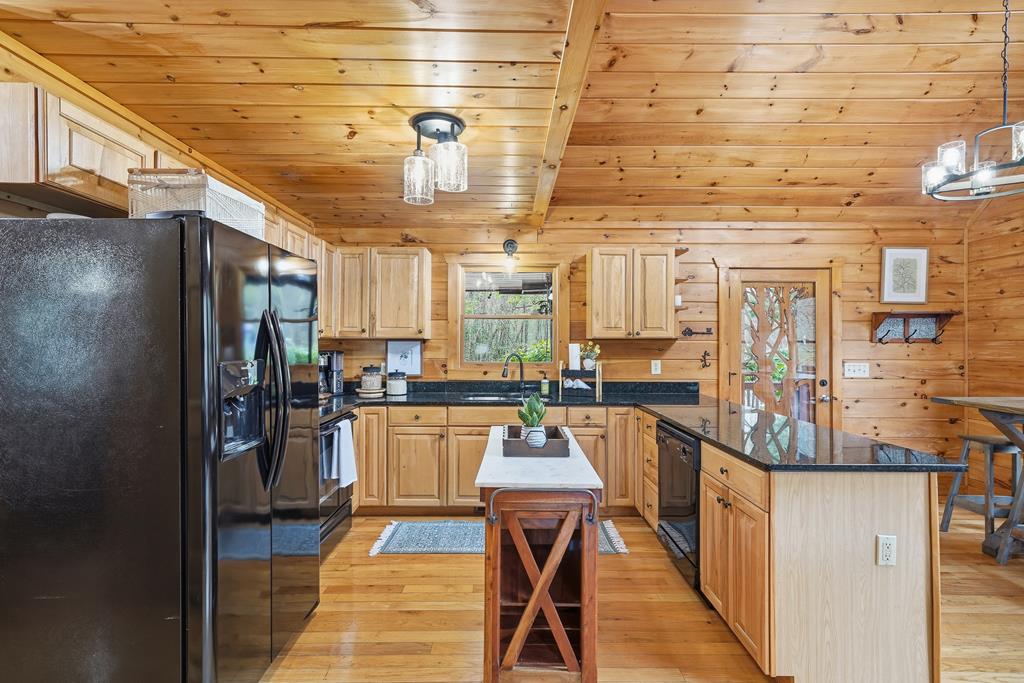 429324 Blue Ridge Residential