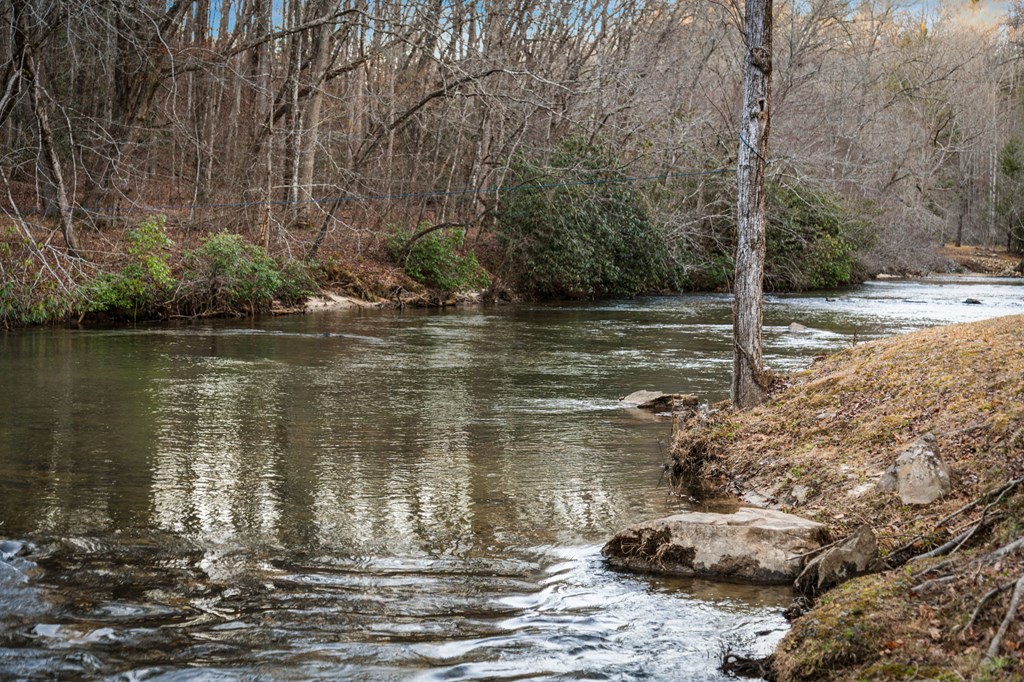 429327 McCaysville Residential