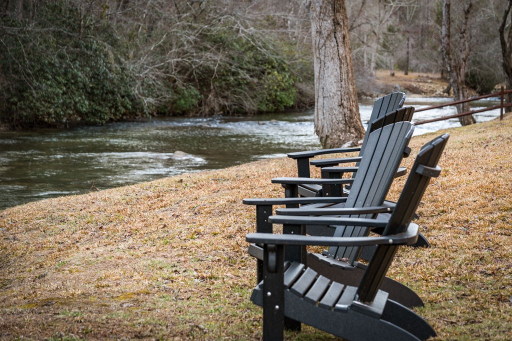 429327 McCaysville Residential