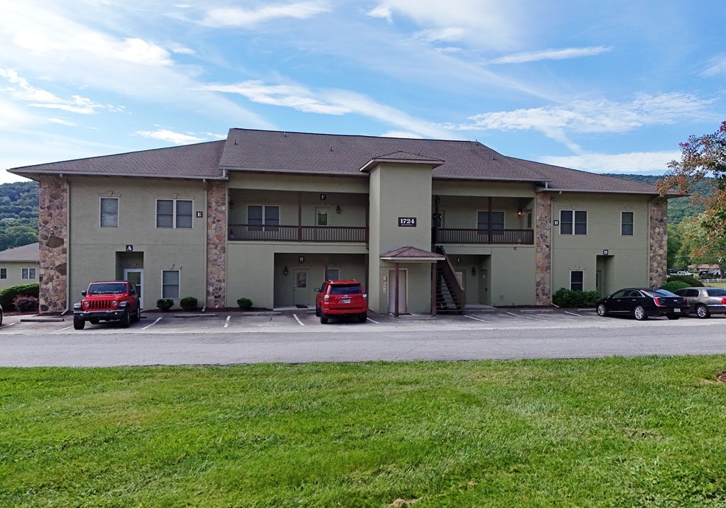 429328 Hiawassee Condominium