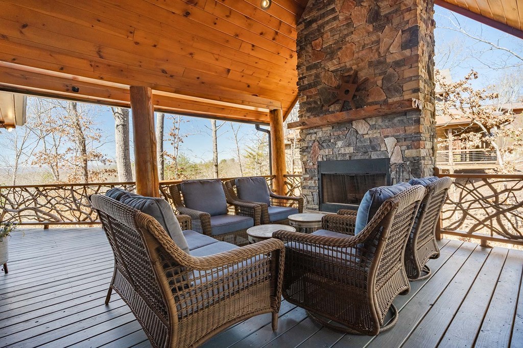 429329 Mineral Bluff Residential