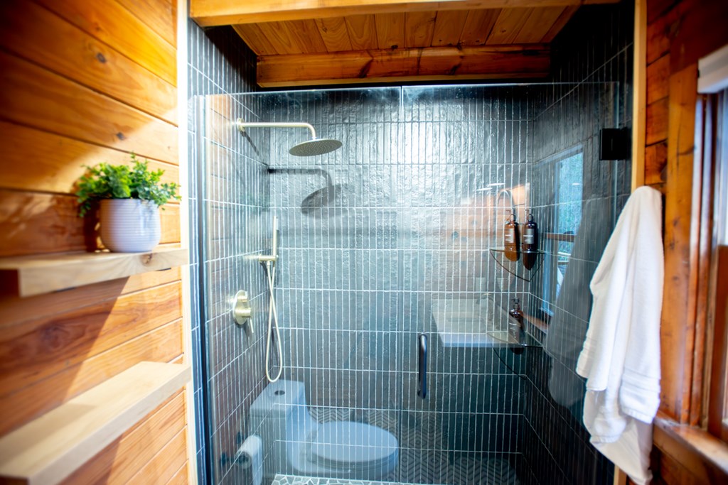 429335 Blue Ridge Residential