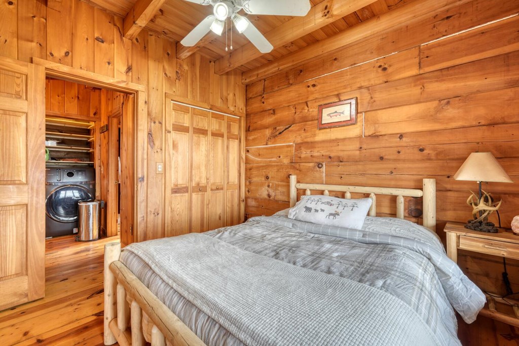 429338 Murphy Residential