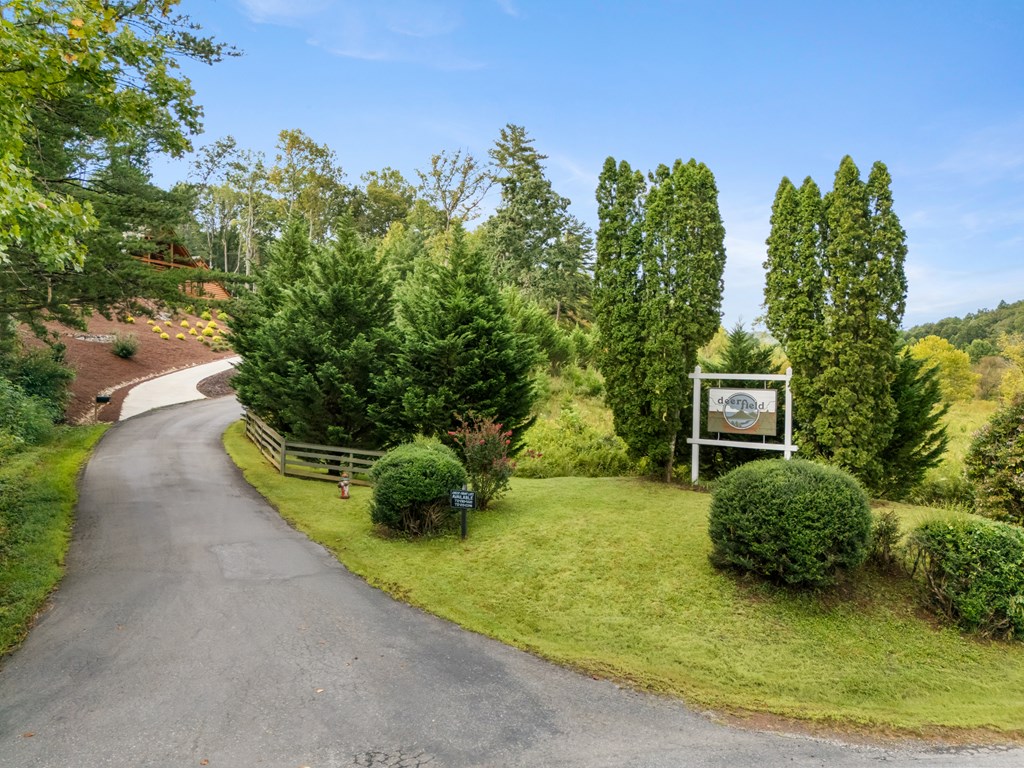 429341 Young Harris Residential