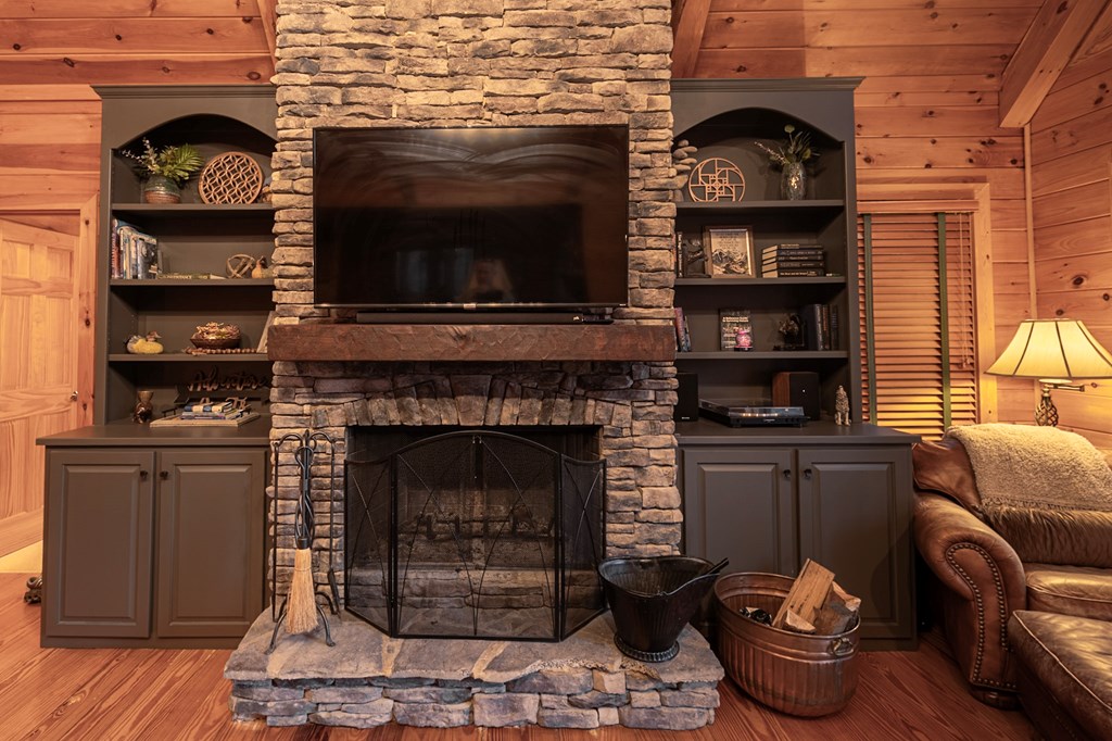 429351 Cherry Log Residential