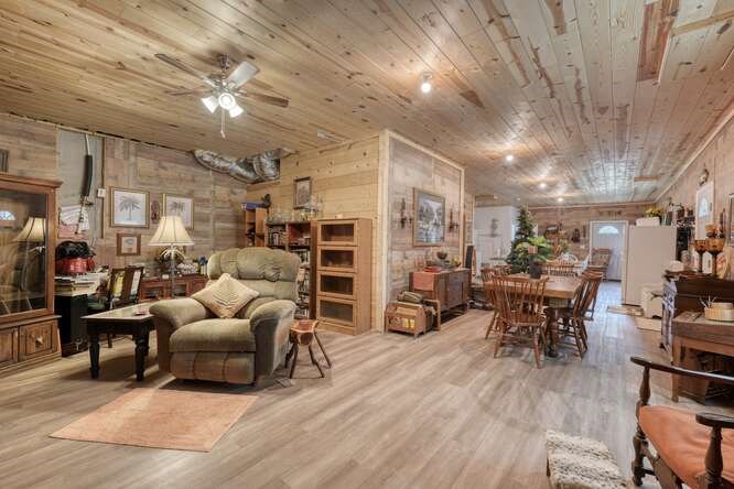 429352 Blairsville Residential