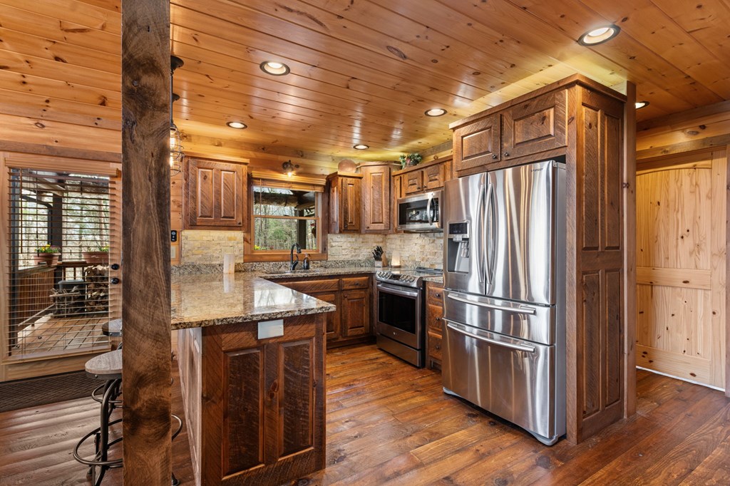 429359 Blue Ridge Residential