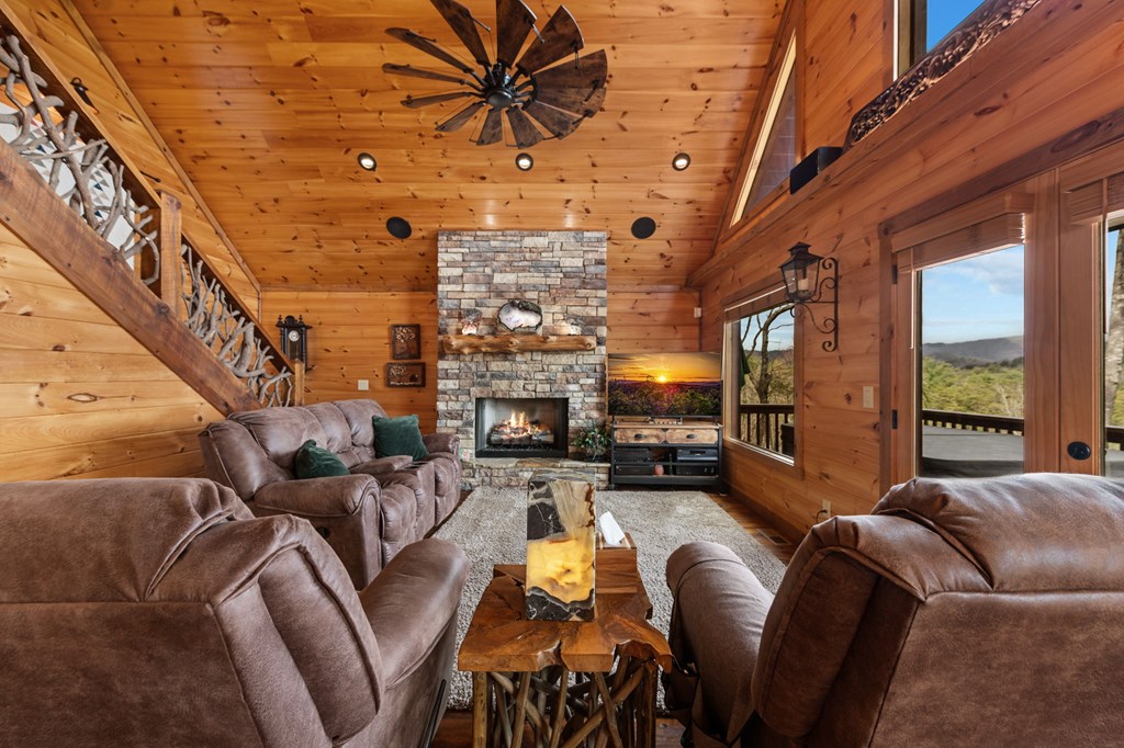 429359 Blue Ridge Residential