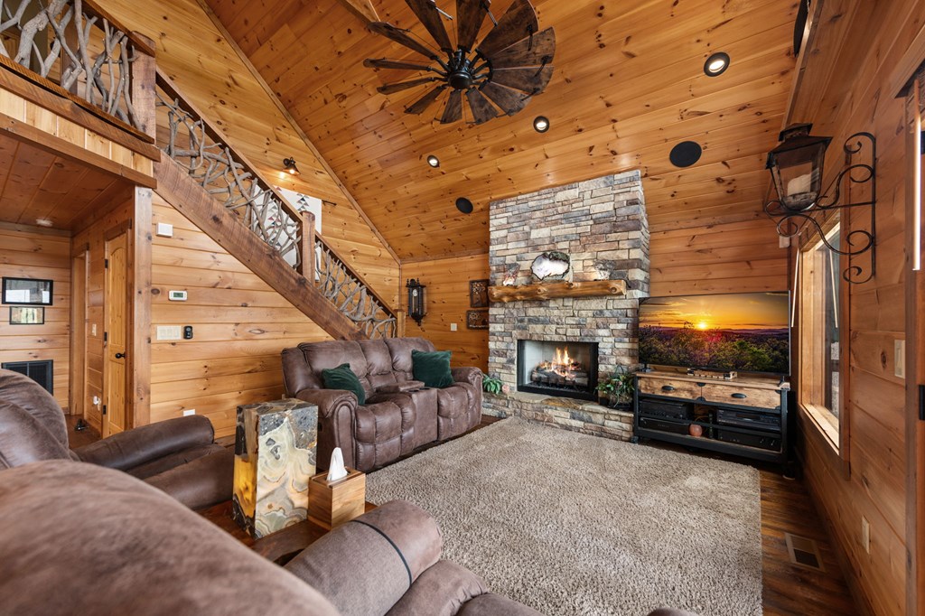 429359 Blue Ridge Residential