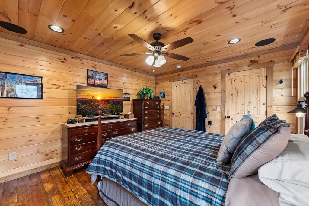 429359 Blue Ridge Residential