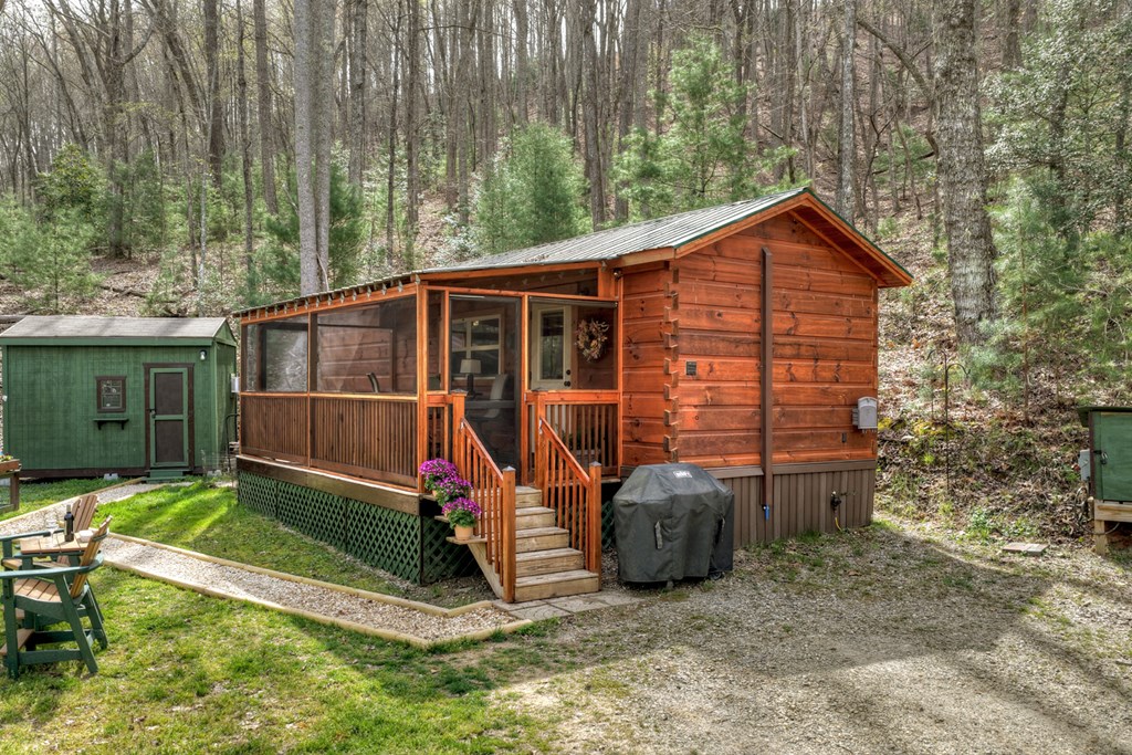 429366 Morganton Residential