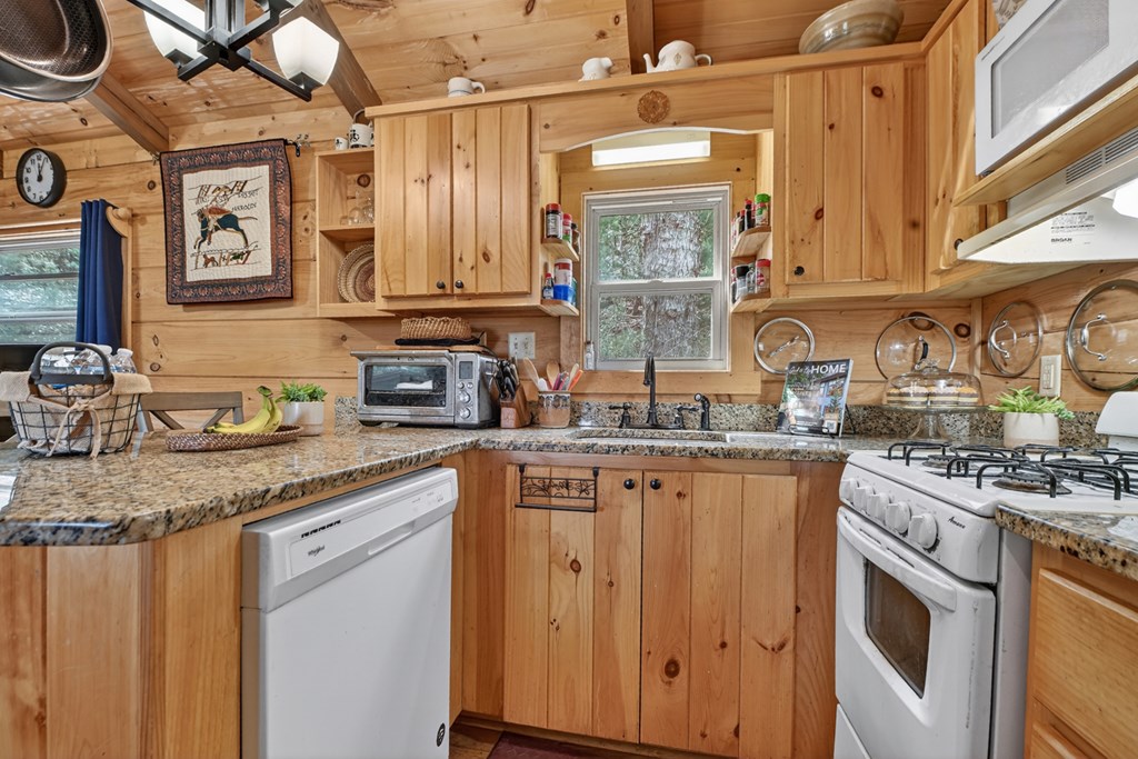 429366 Morganton Residential