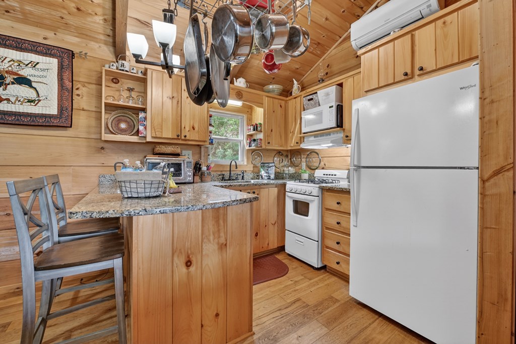 429366 Morganton Residential