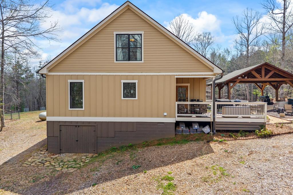 429372 Clarkesville Residential