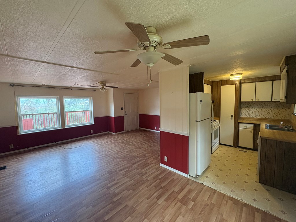 429374 Hayesville Residential