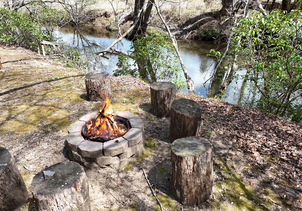 429377 Blue Ridge Residential