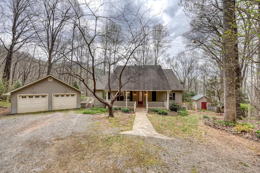 429385 Hayesville 