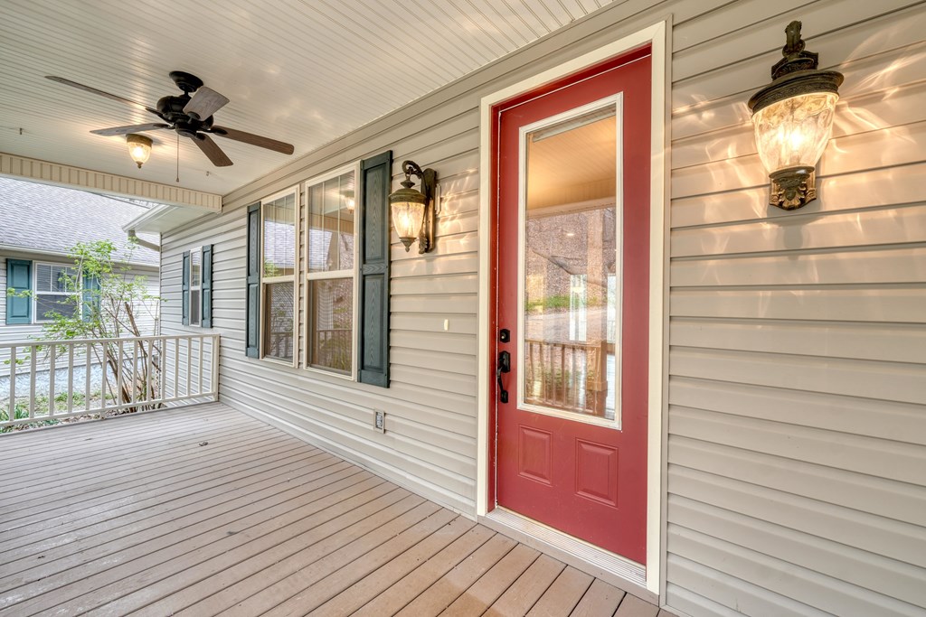 429385 Hayesville Residential