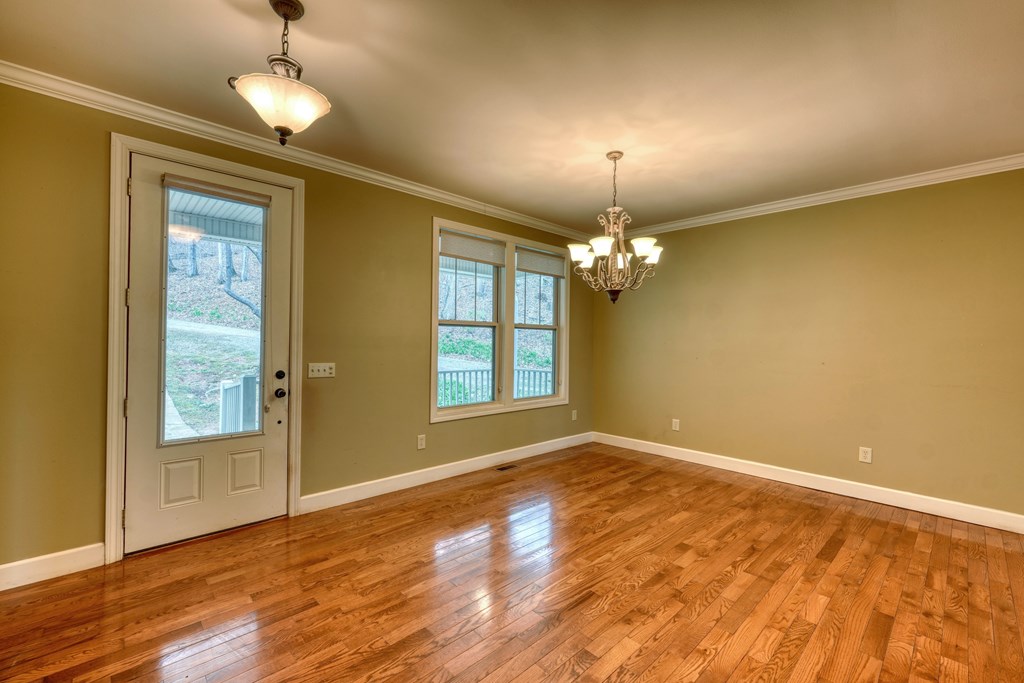 429385 Hayesville Residential