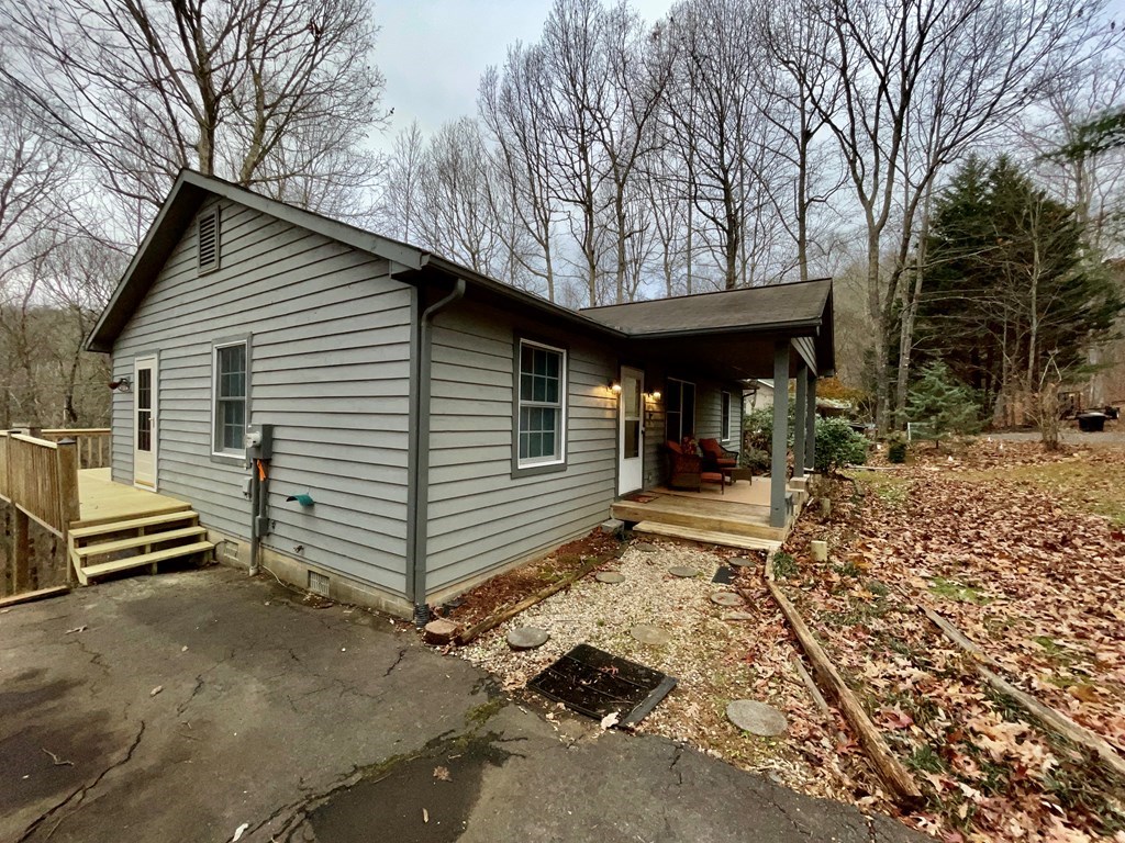 429386 Hayesville Residential