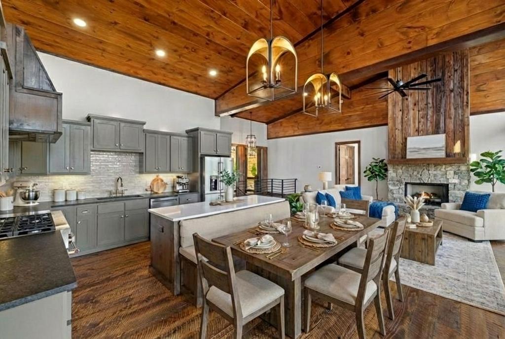 429391 Blue Ridge Residential