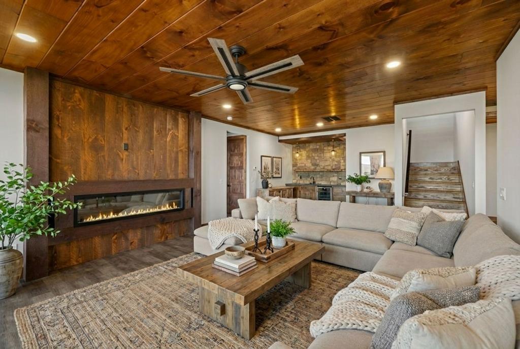 429391 Blue Ridge Residential