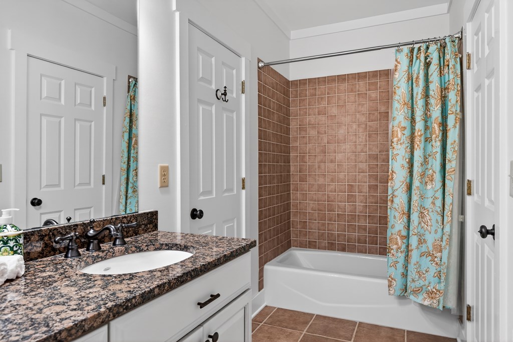 429399 Blue Ridge Residential