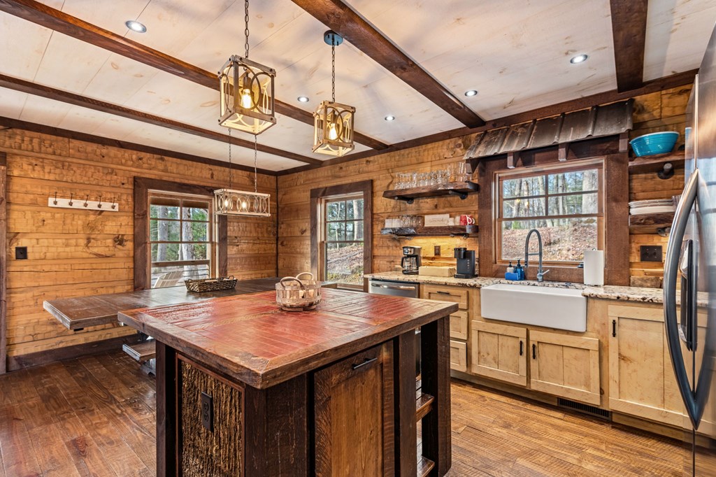 429401 Blue Ridge Residential