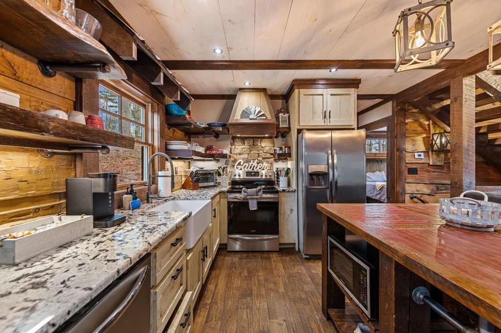 429401 Blue Ridge Residential