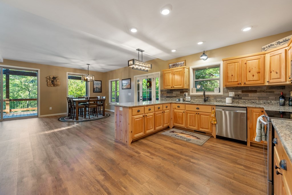 429403 Blue Ridge Residential