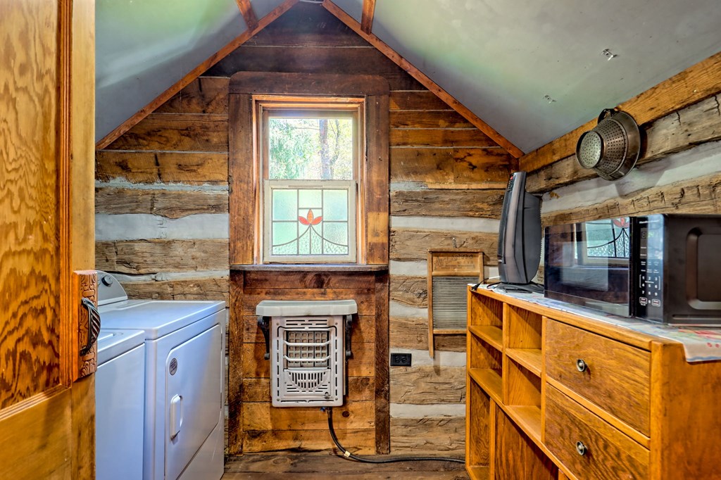 429410 Hayesville Residential