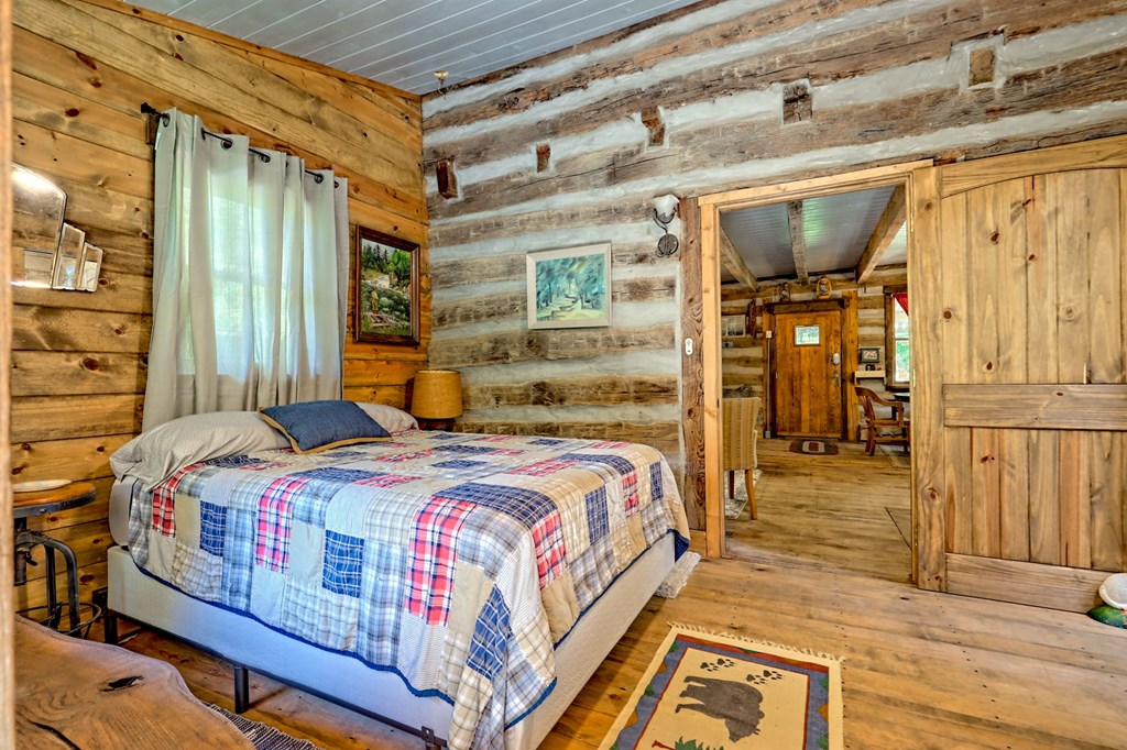 429410 Hayesville Residential