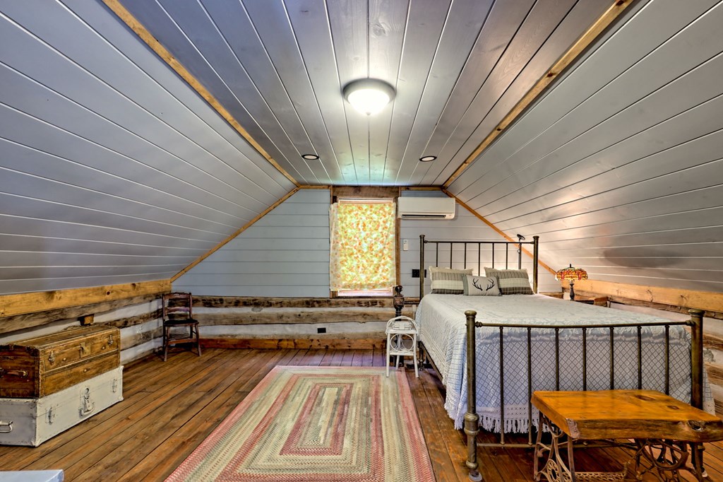 429410 Hayesville Residential