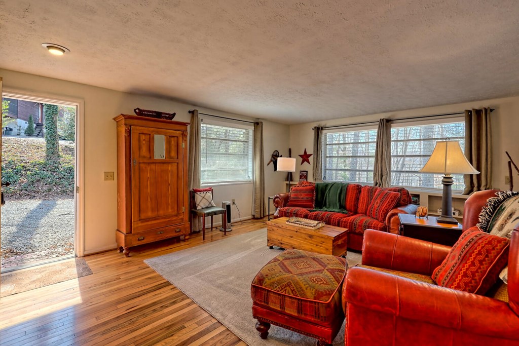 429411 Hiawassee Residential