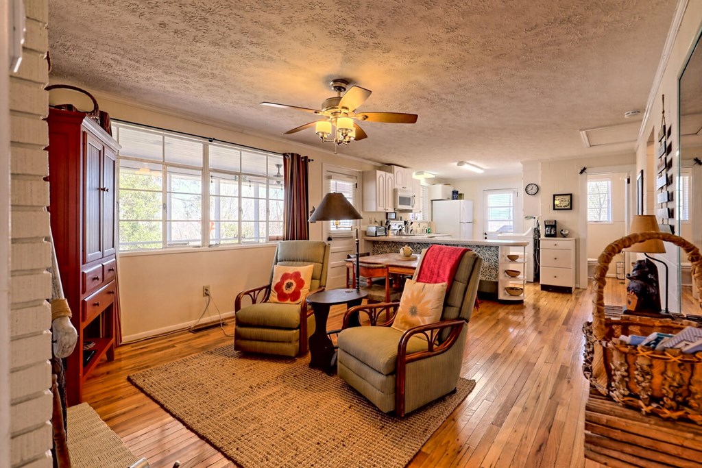 429411 Hiawassee Residential