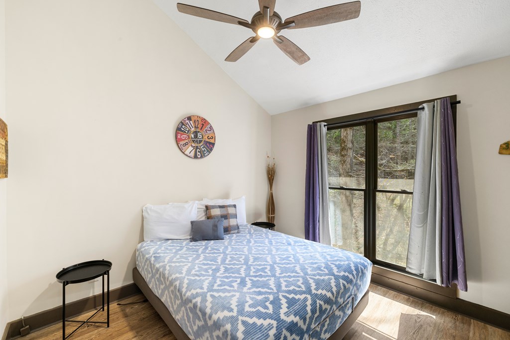 429412 Young Harris Residential