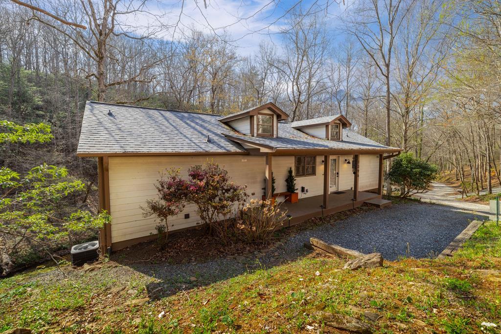 429412 Young Harris Residential