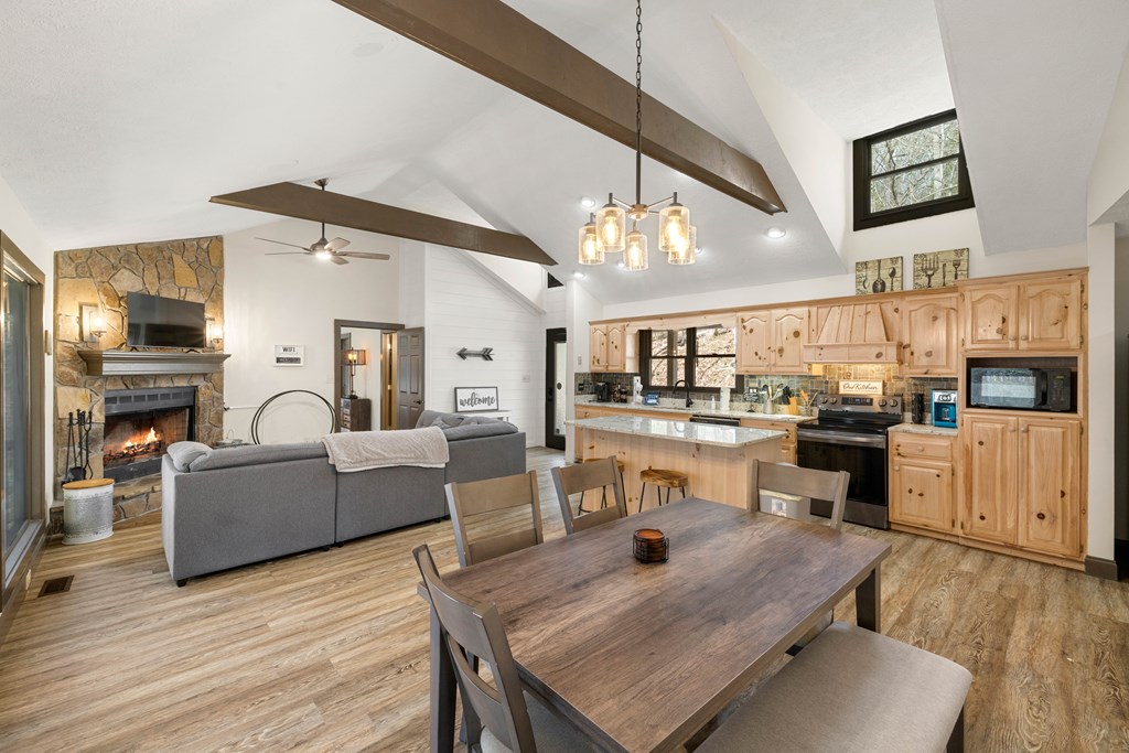 429412 Young Harris Residential