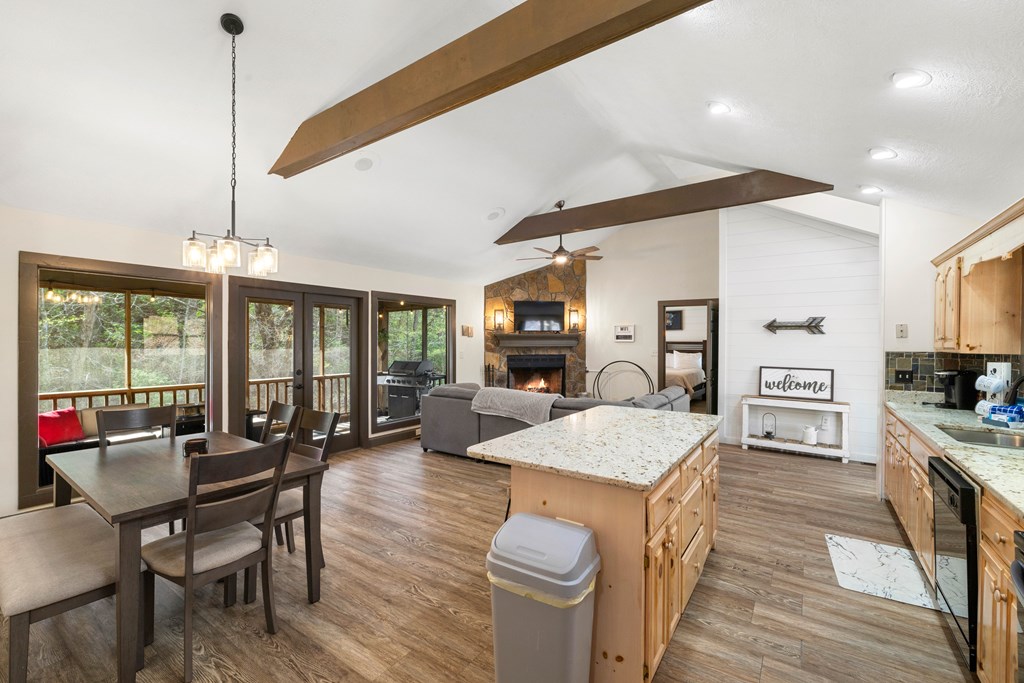 429412 Young Harris Residential