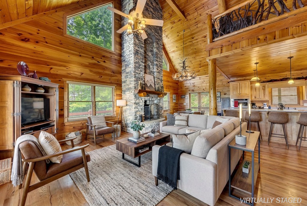 429415 Mineral Bluff Residential