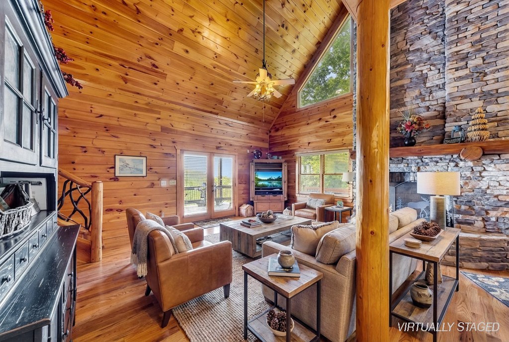 429415 Mineral Bluff Residential