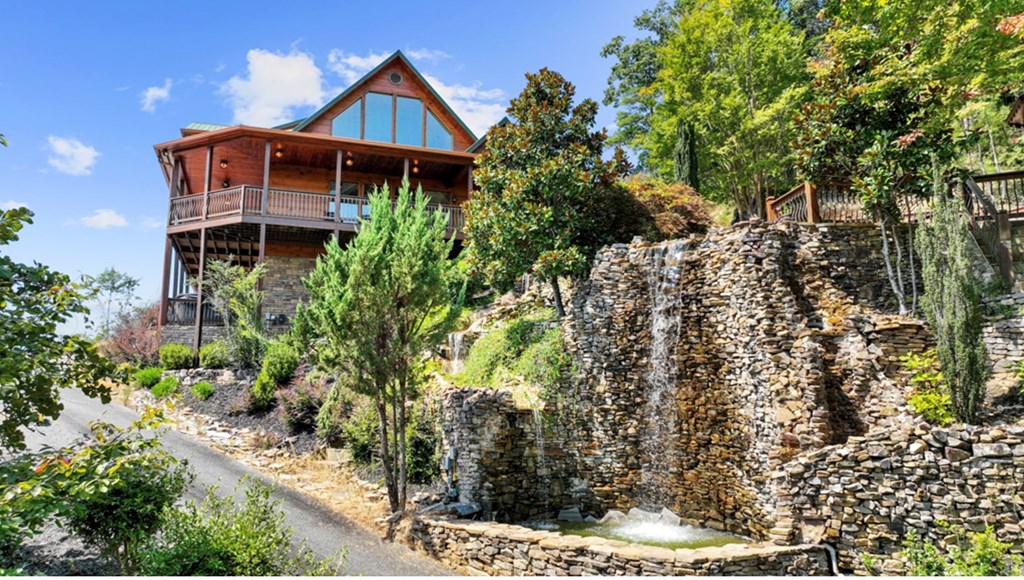 429416 Mineral Bluff Residential