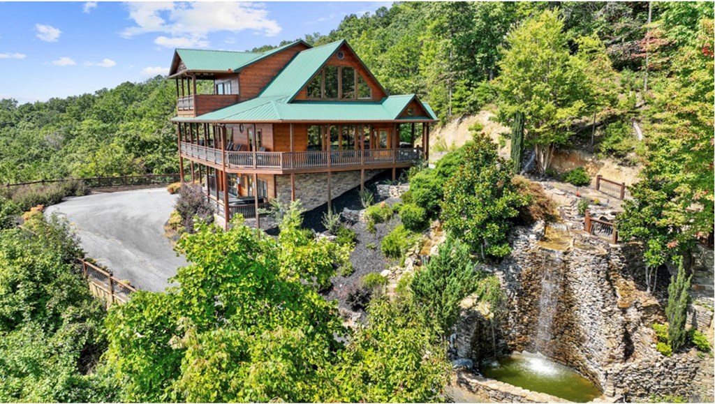 429416 Mineral Bluff Residential