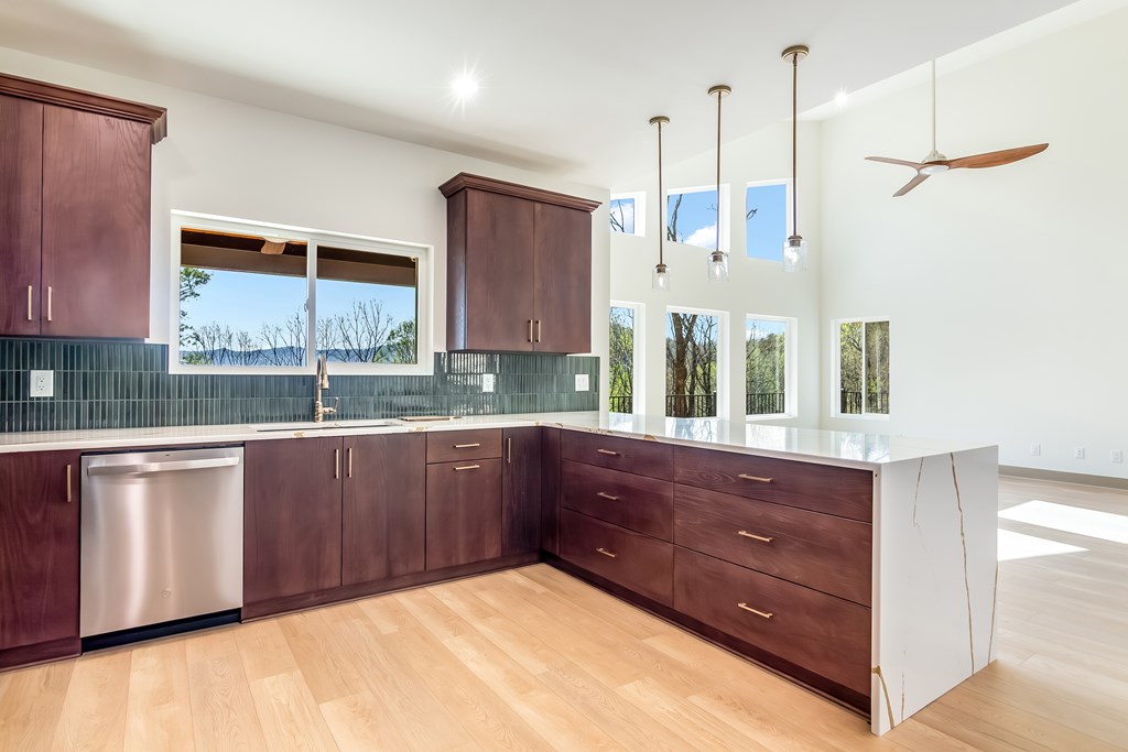 429422 Ellijay Residential