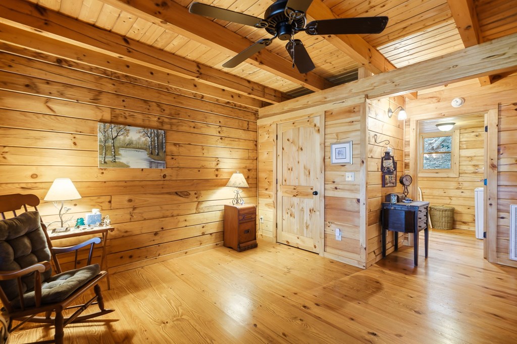 429423 Ellijay Residential