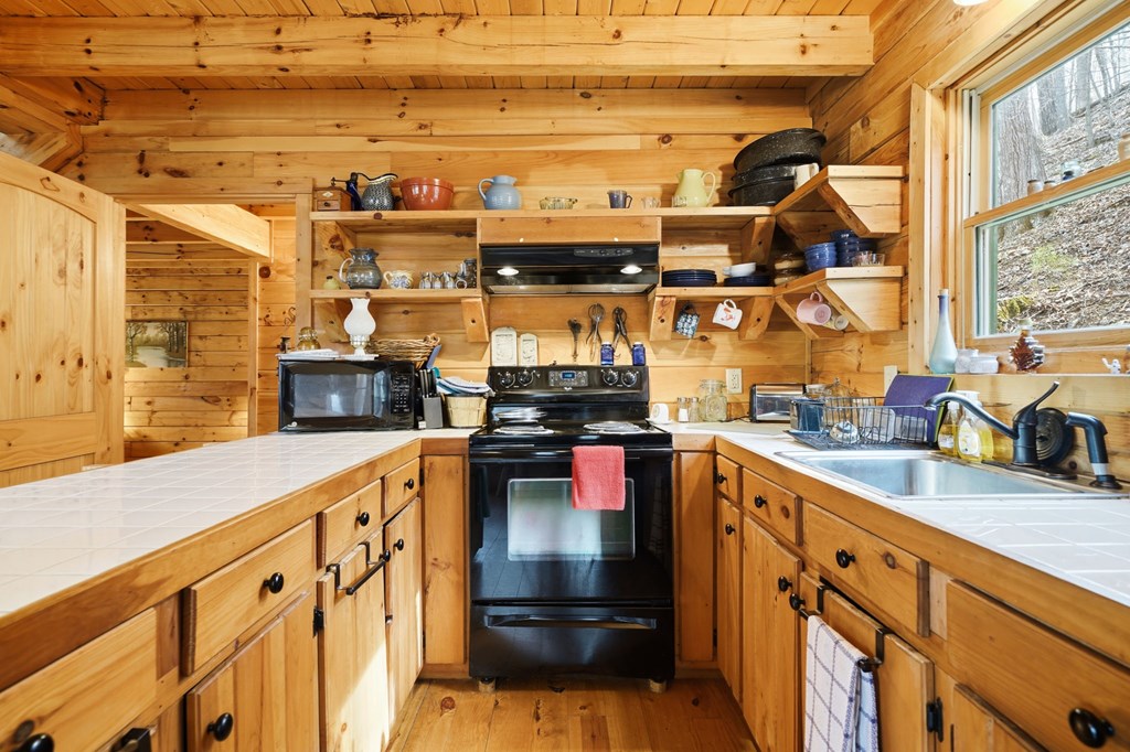 429423 Ellijay Residential