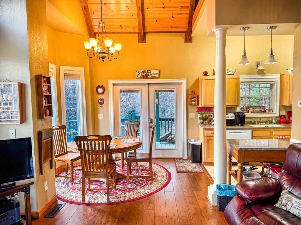 429432 Hayesville Residential