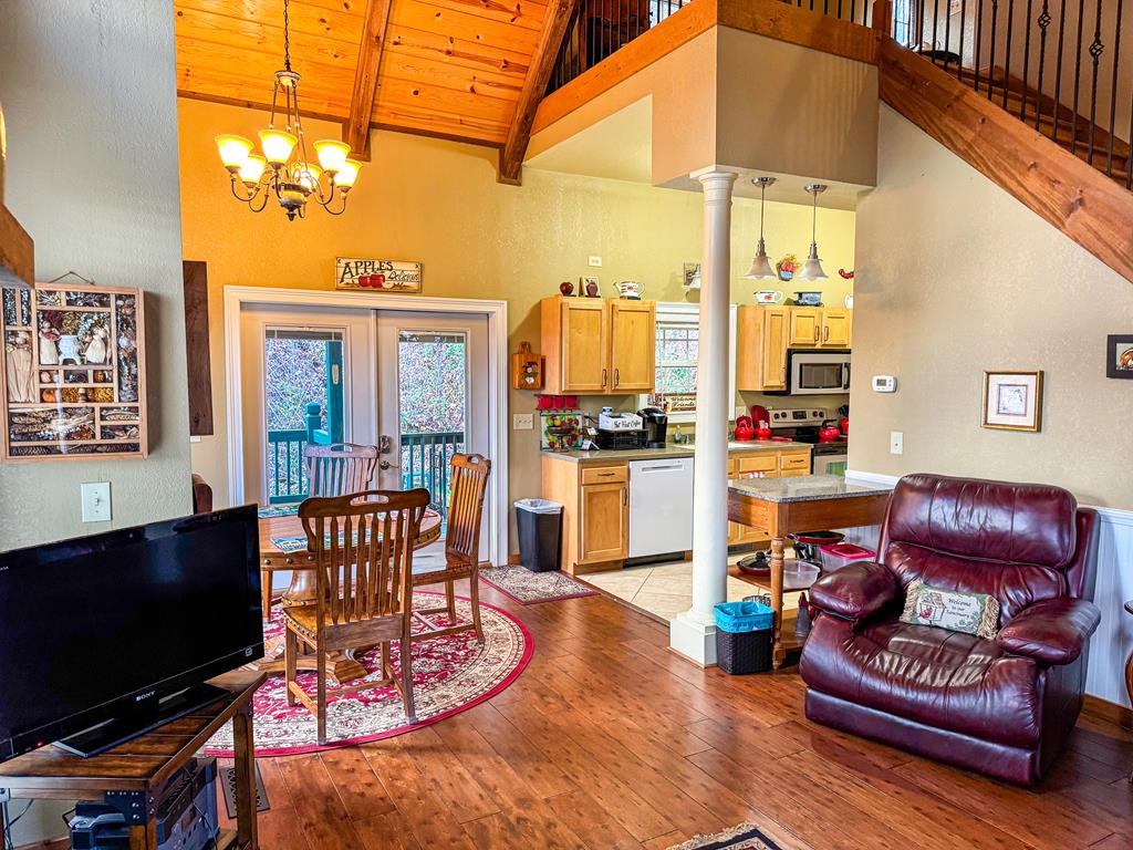 429432 Hayesville Residential