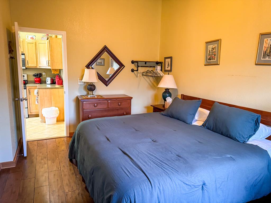 429432 Hayesville Residential