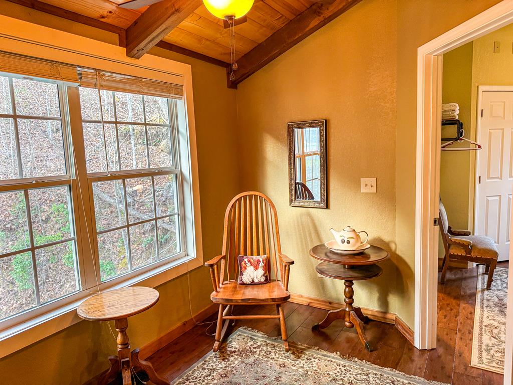 429432 Hayesville Residential